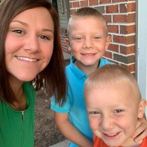 Meet your Posher, Adrianna